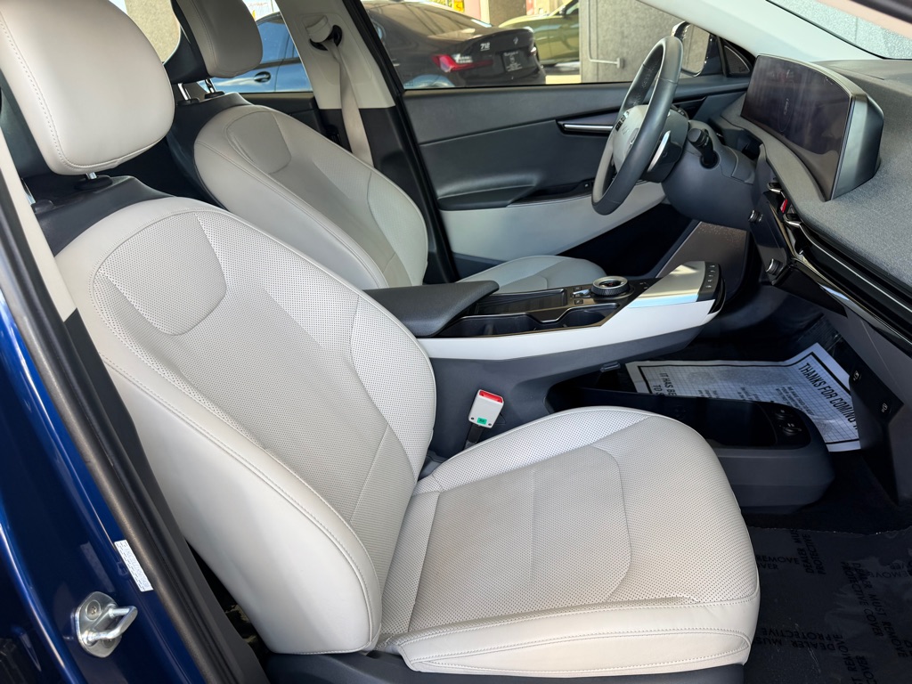 Photo 39 of this KIA EV6