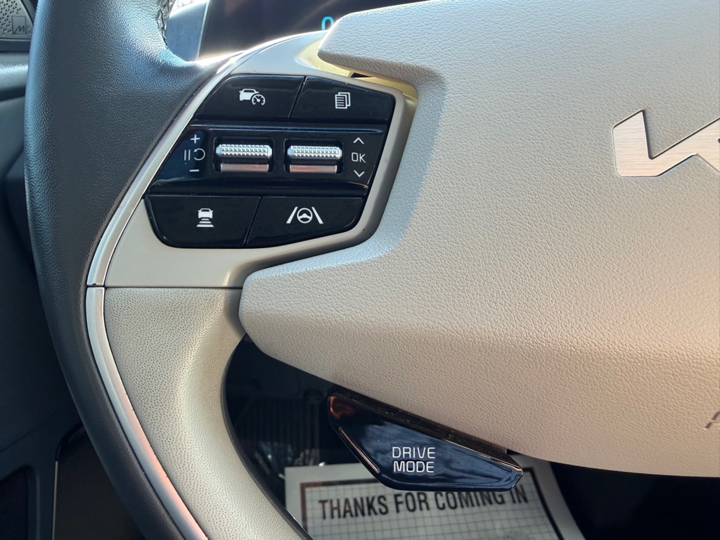 Photo 12 of this KIA EV6