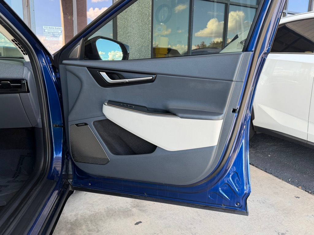 Photo 42 of this KIA EV6