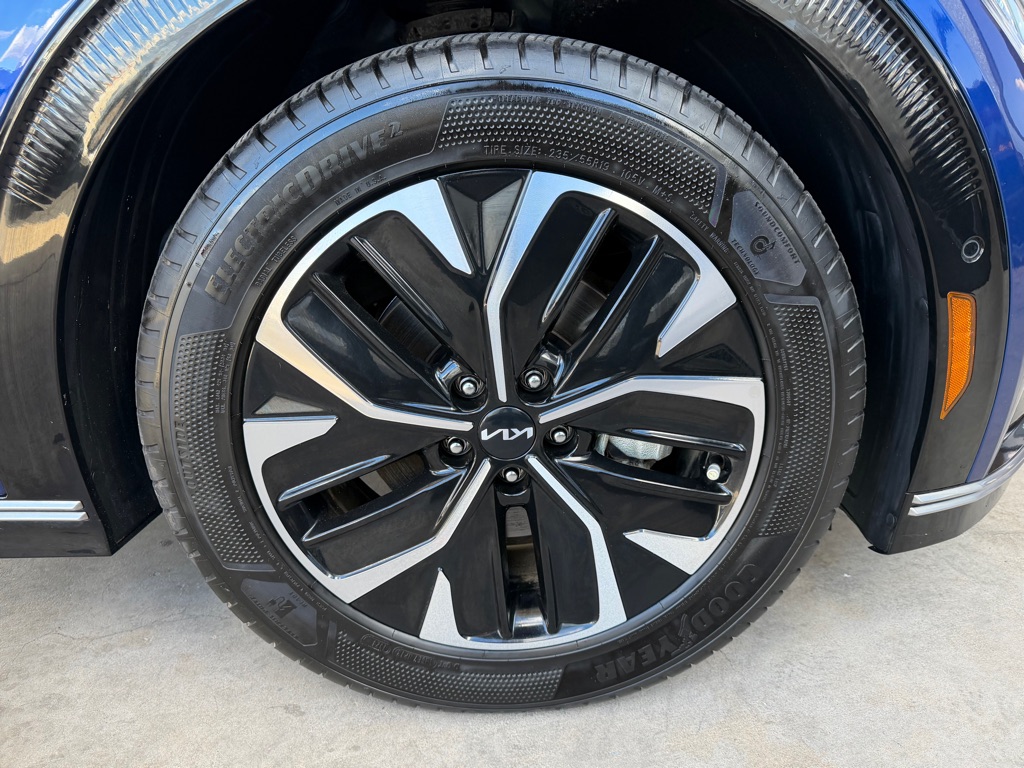 Photo 59 of this KIA EV6