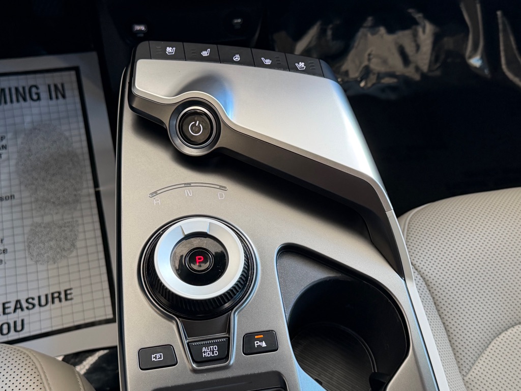 Photo 18 of this KIA EV6