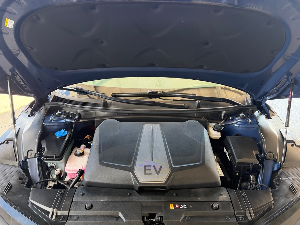 Photo 57 of this KIA EV6
