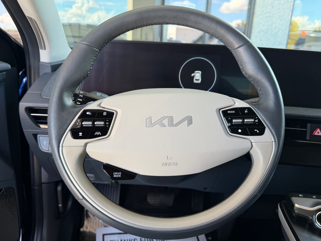 Photo 11 of this KIA EV6