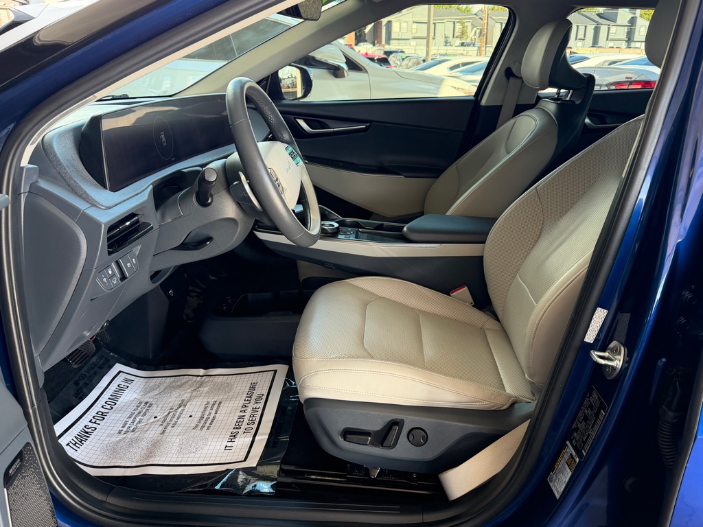 Photo 8 of this KIA EV6