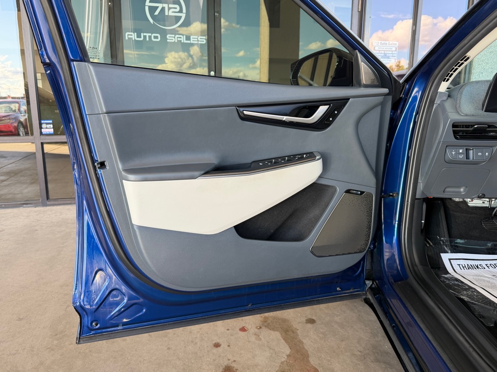 Photo 22 of this KIA EV6