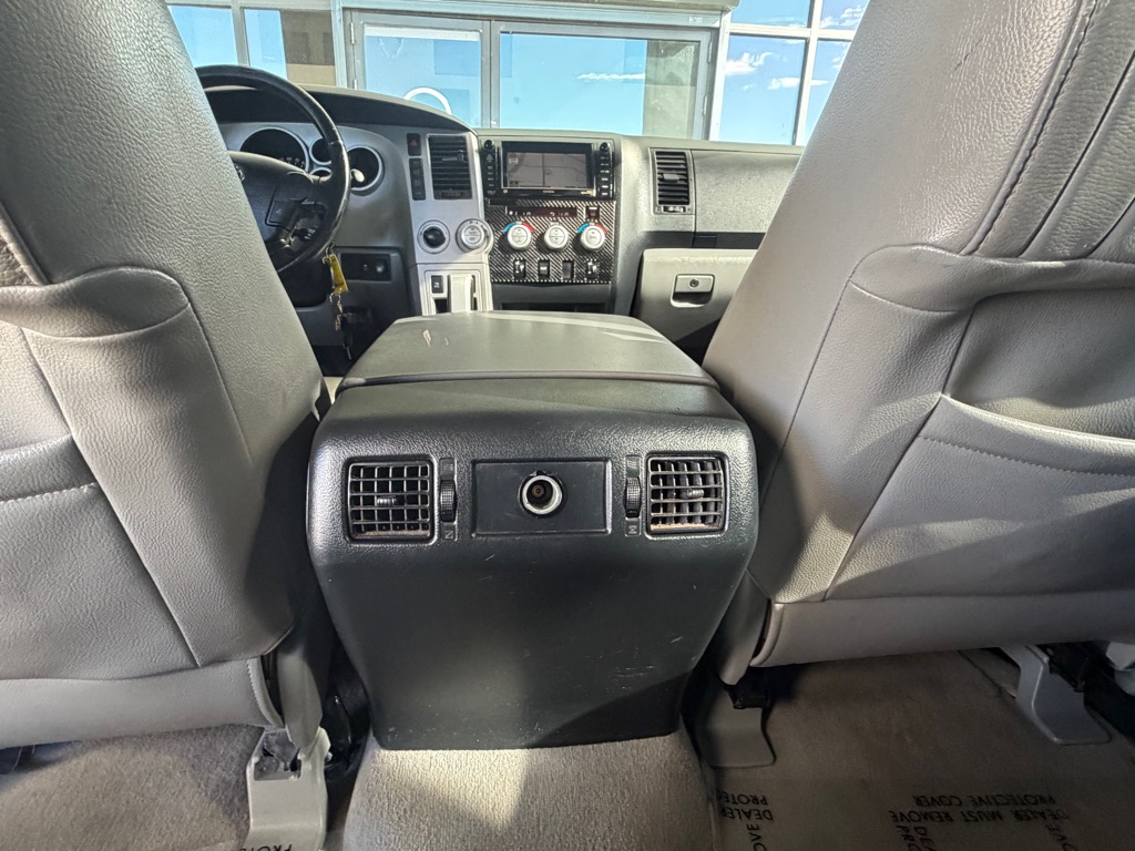 Photo 21 of this TOYOTA TUNDRA