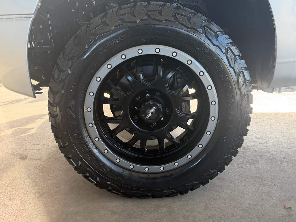 Photo 56 of this TOYOTA TUNDRA