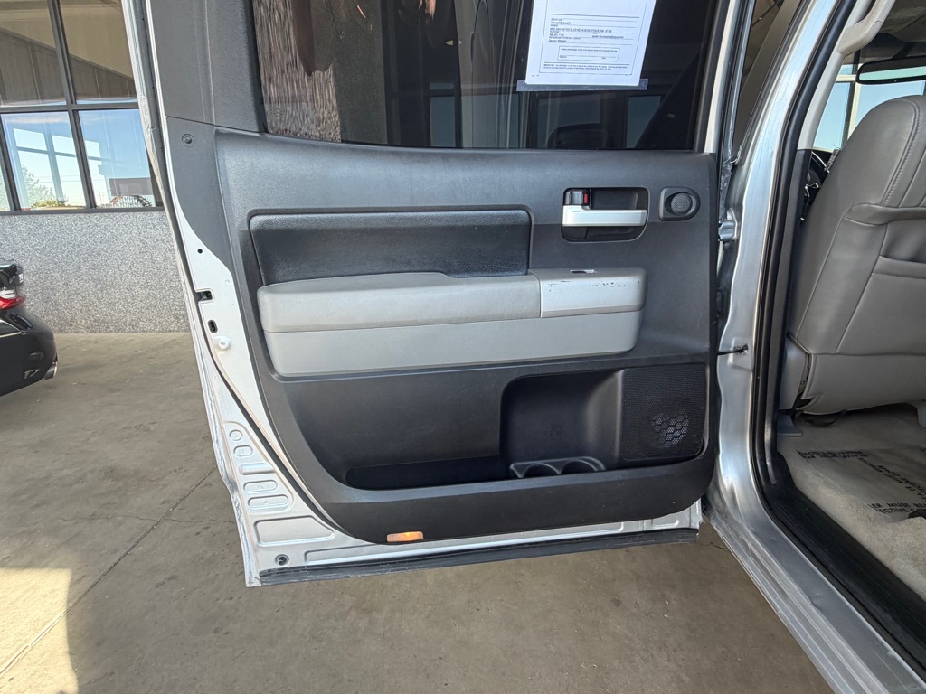 Photo 24 of this TOYOTA TUNDRA