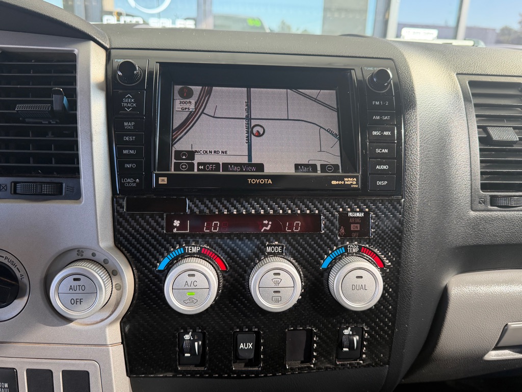 Photo 12 of this TOYOTA TUNDRA