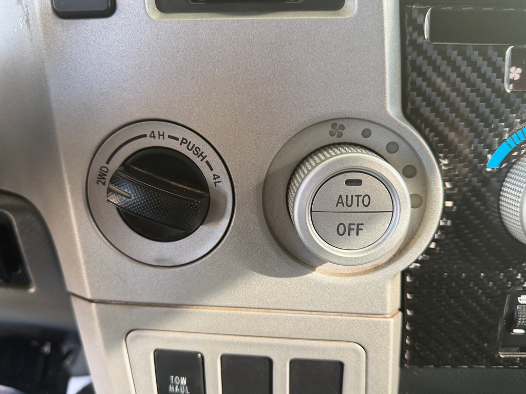Photo 13 of this TOYOTA TUNDRA