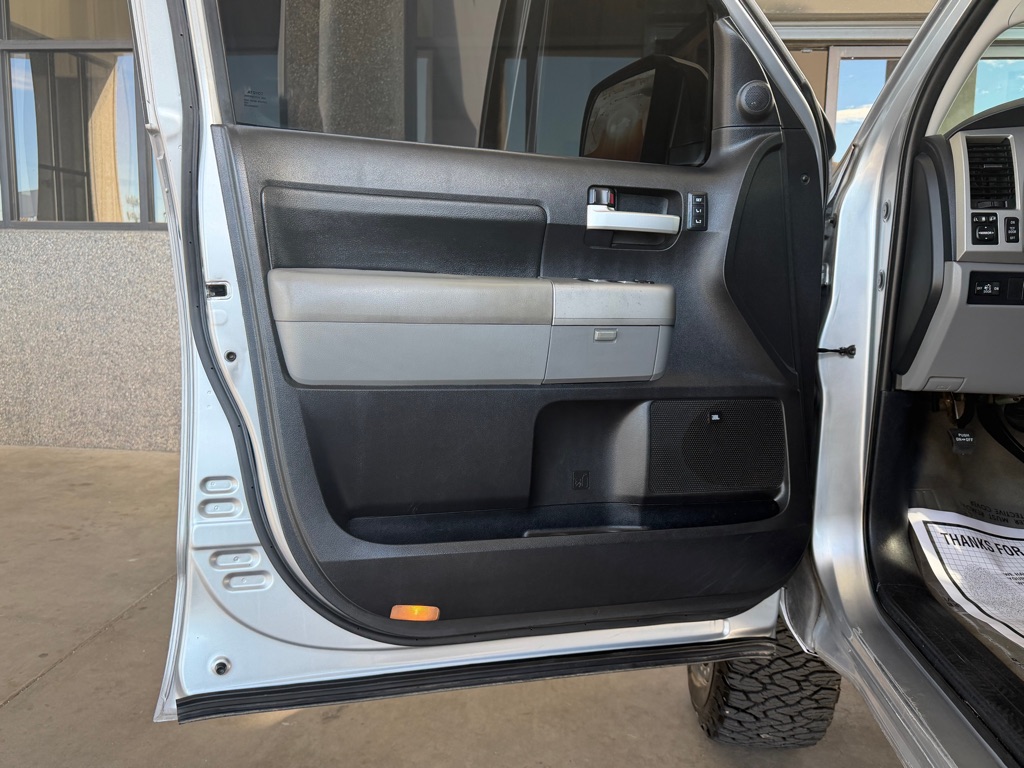 Photo 16 of this TOYOTA TUNDRA