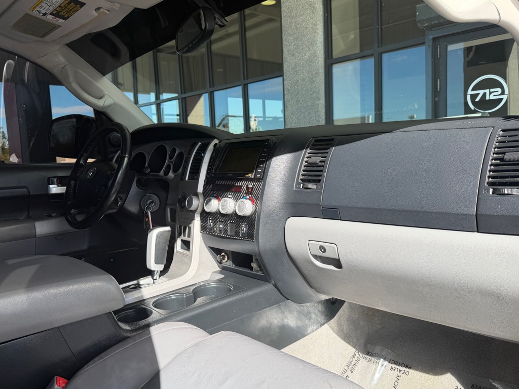 Photo 33 of this TOYOTA TUNDRA