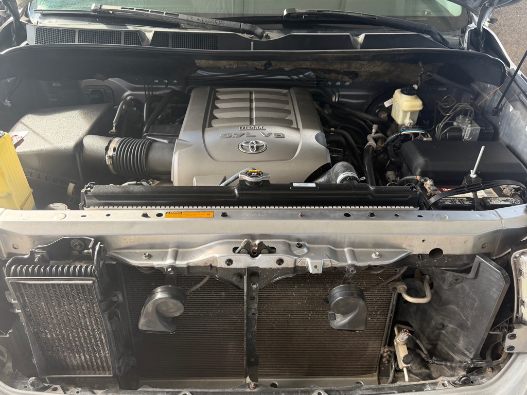 Photo 51 of this TOYOTA TUNDRA