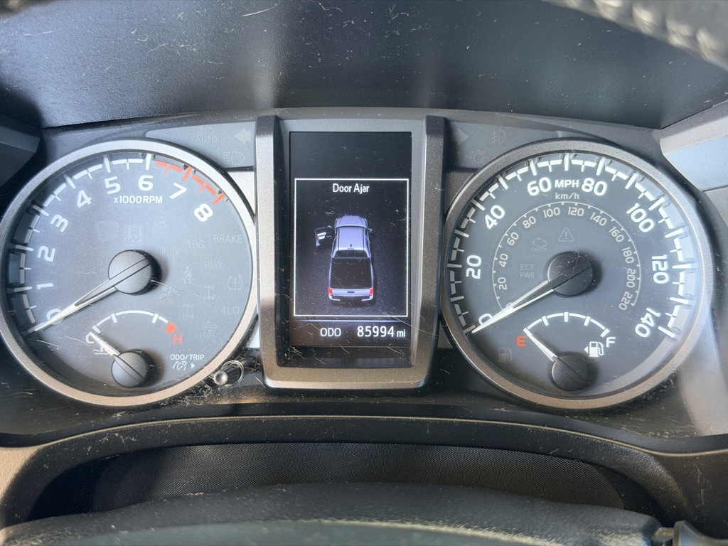 Photo 9 of this TOYOTA TACOMA