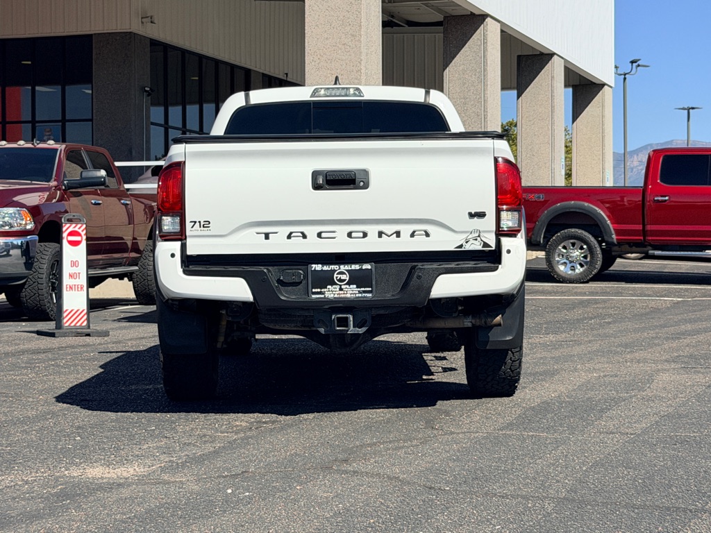 Photo 35 of this TOYOTA TACOMA