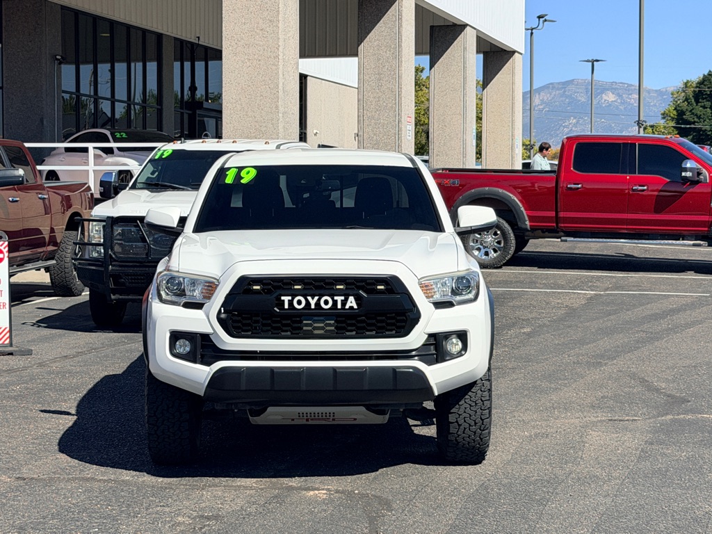 Photo 26 of this TOYOTA TACOMA