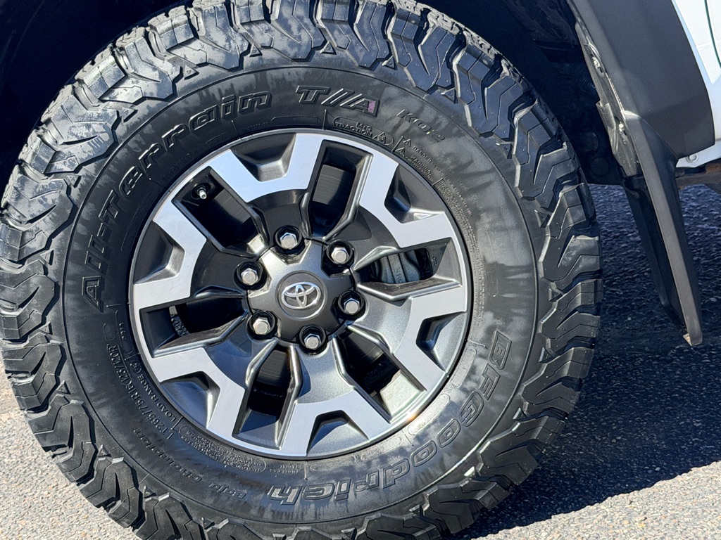 Photo 44 of this TOYOTA TACOMA