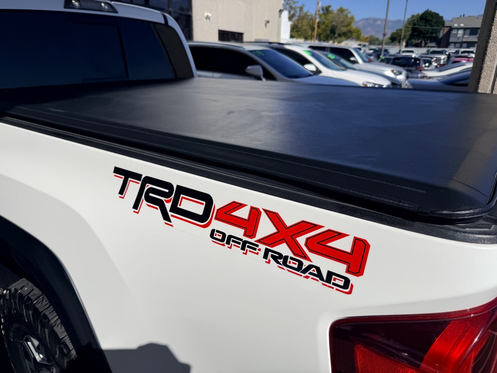 Photo 25 of this TOYOTA TACOMA