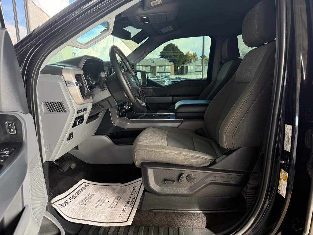 Photo 5 of this FORD F150