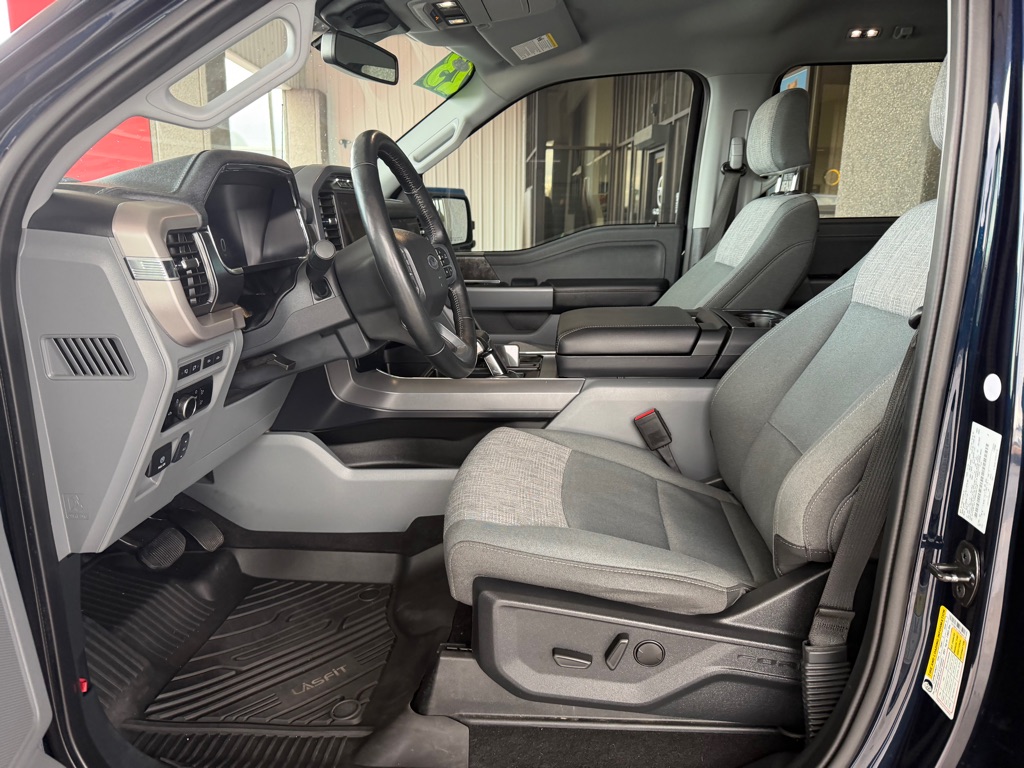 Photo 5 of this FORD F150