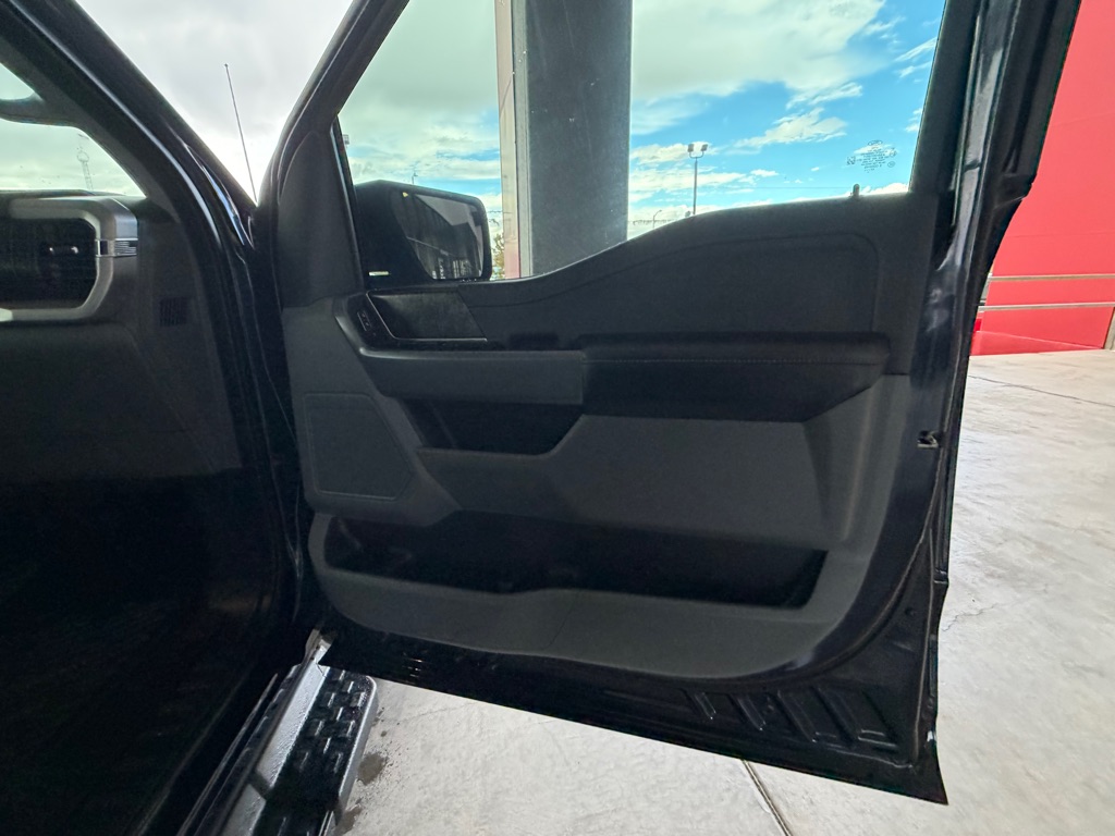 Photo 39 of this FORD F150