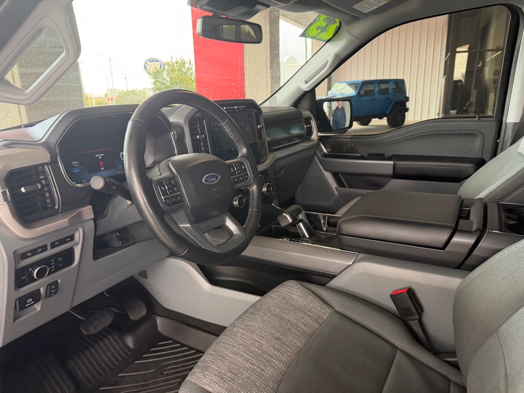 Photo 7 of this FORD F150