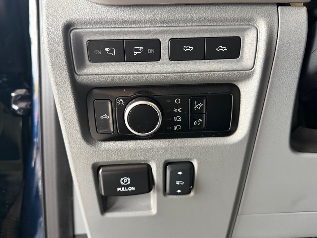 Photo 19 of this FORD F150