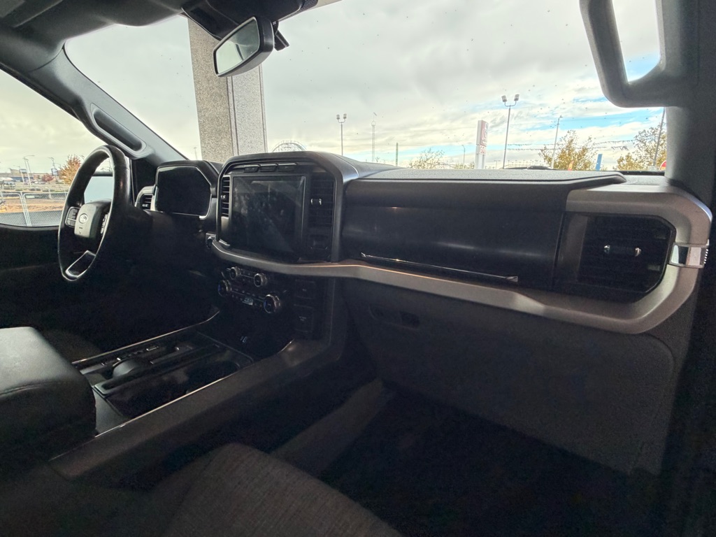 Photo 38 of this FORD F150