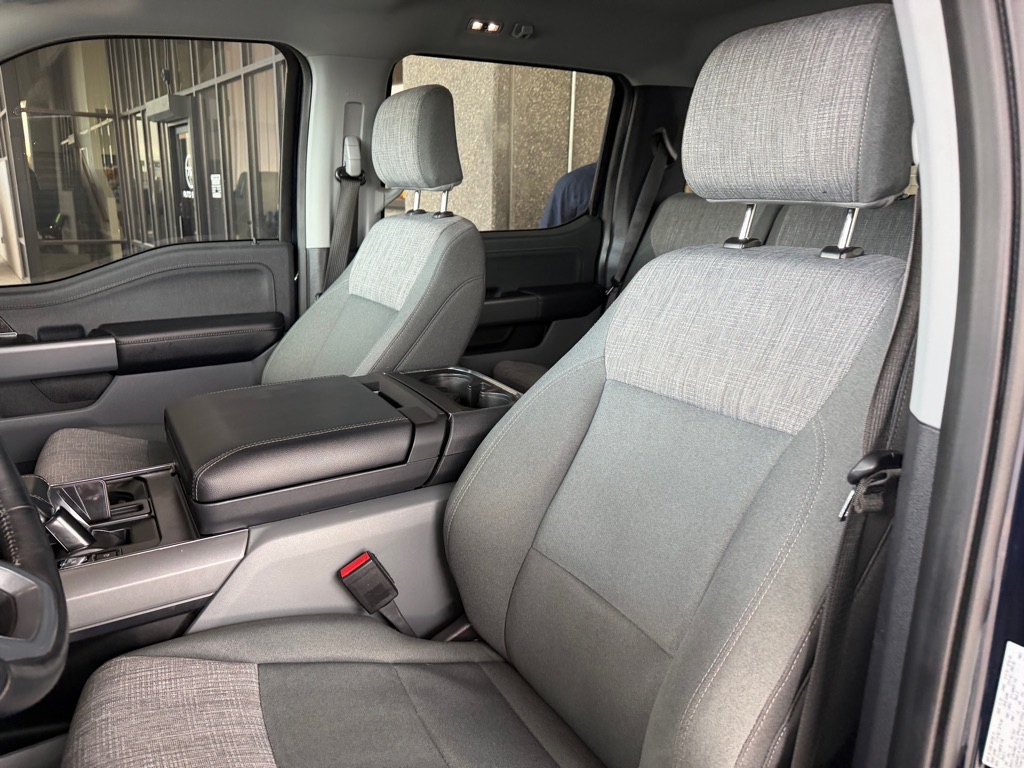 Photo 6 of this FORD F150