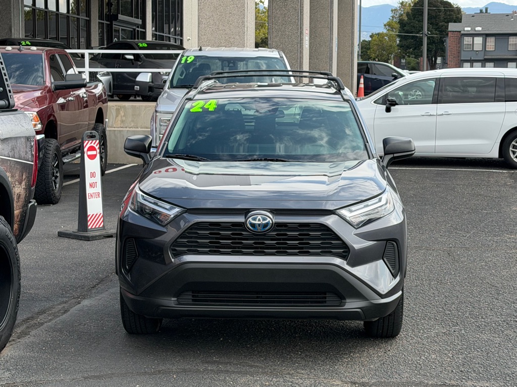 Photo 38 of this TOYOTA RAV4