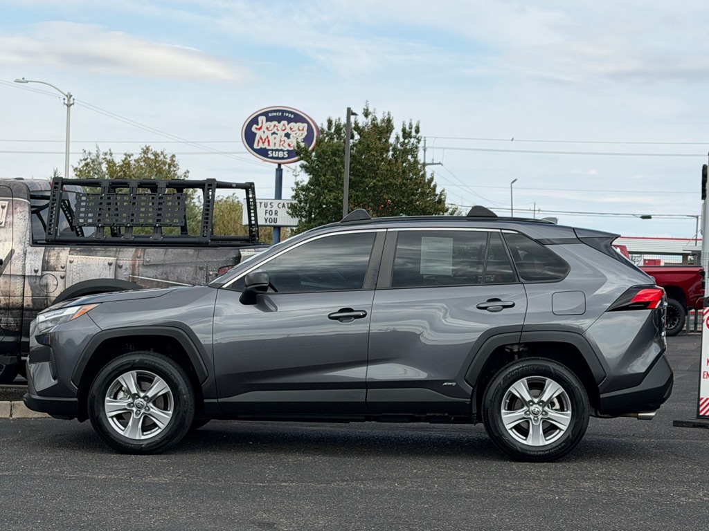 Photo 43 of this TOYOTA RAV4