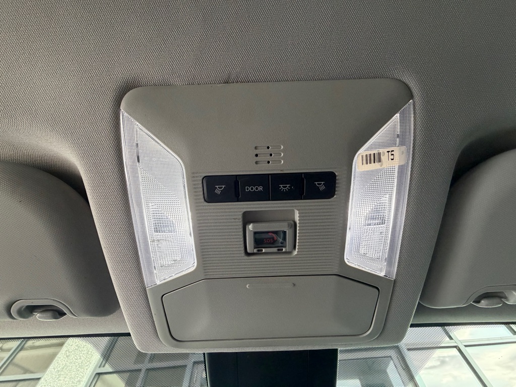 Photo 17 of this TOYOTA RAV4
