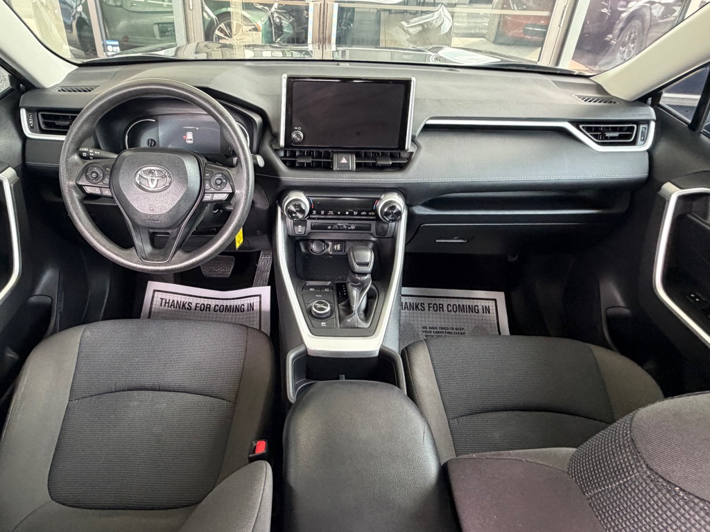 Photo 25 of this TOYOTA RAV4