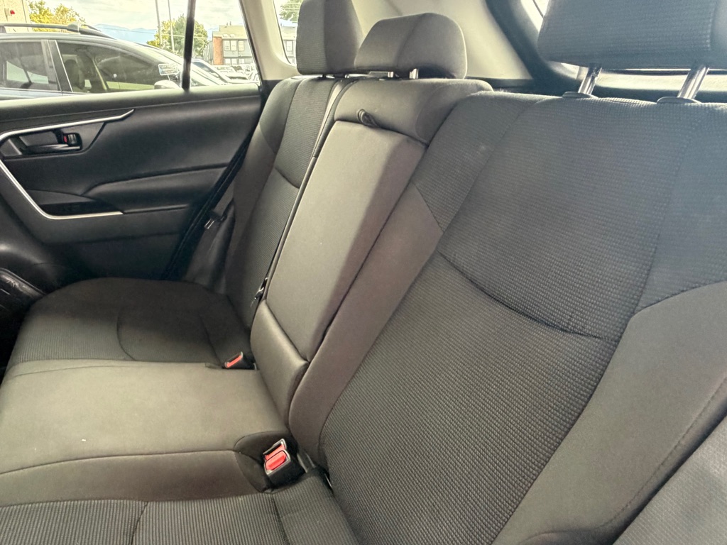 Photo 22 of this TOYOTA RAV4
