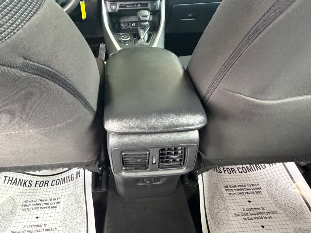 Photo 24 of this TOYOTA RAV4