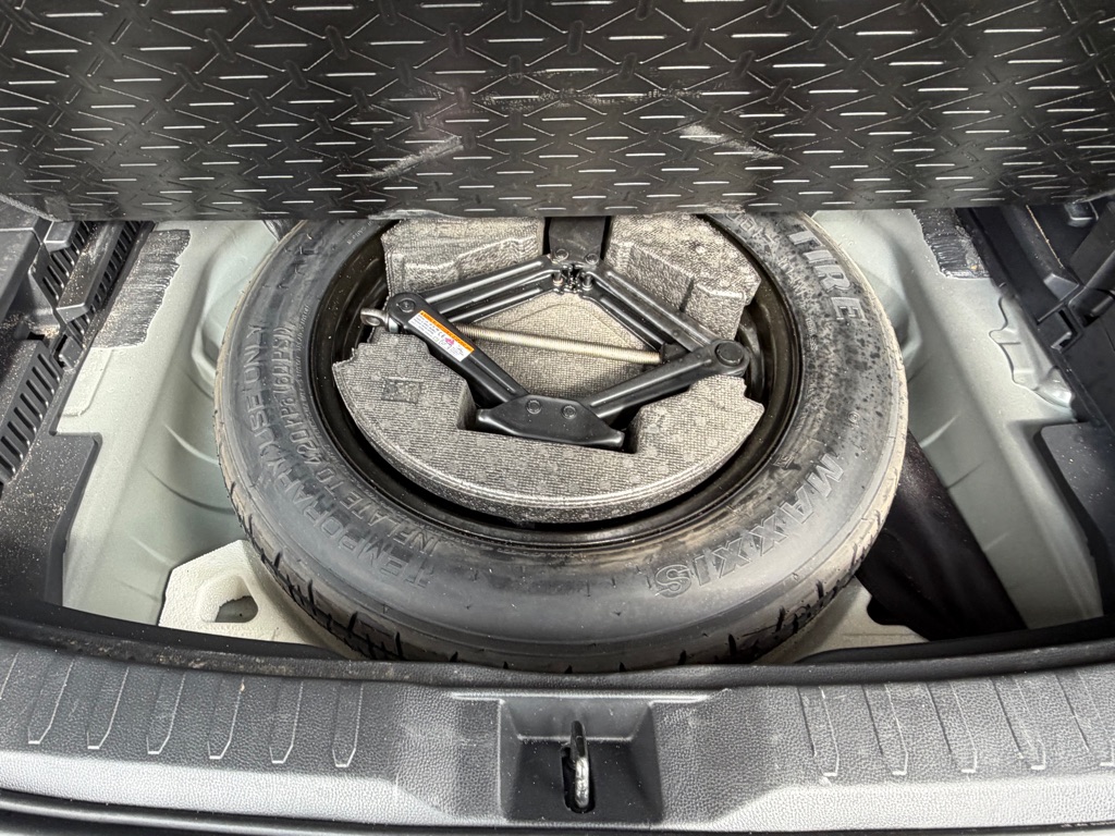 Photo 29 of this TOYOTA RAV4