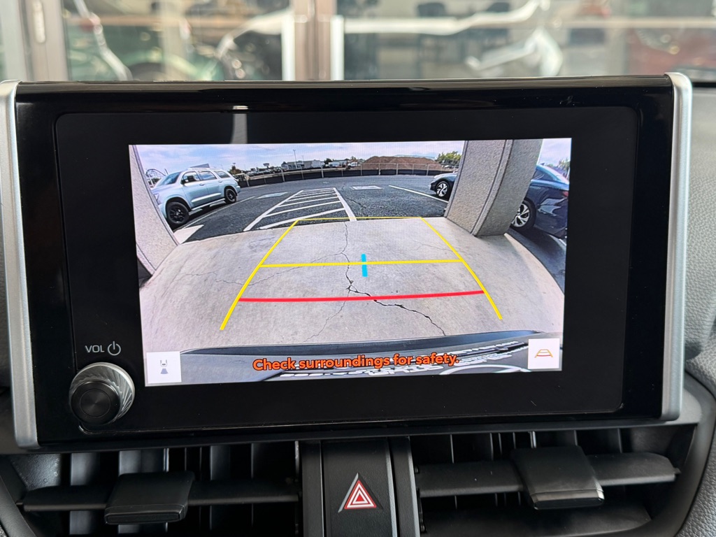 Photo 13 of this TOYOTA RAV4