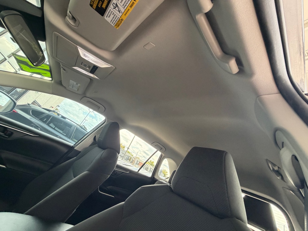 Photo 18 of this TOYOTA RAV4