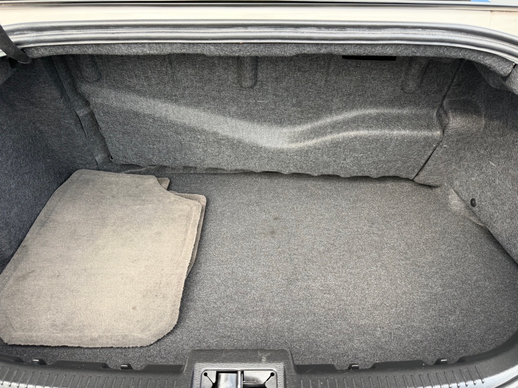 Photo 28 of this LINCOLN MKZ