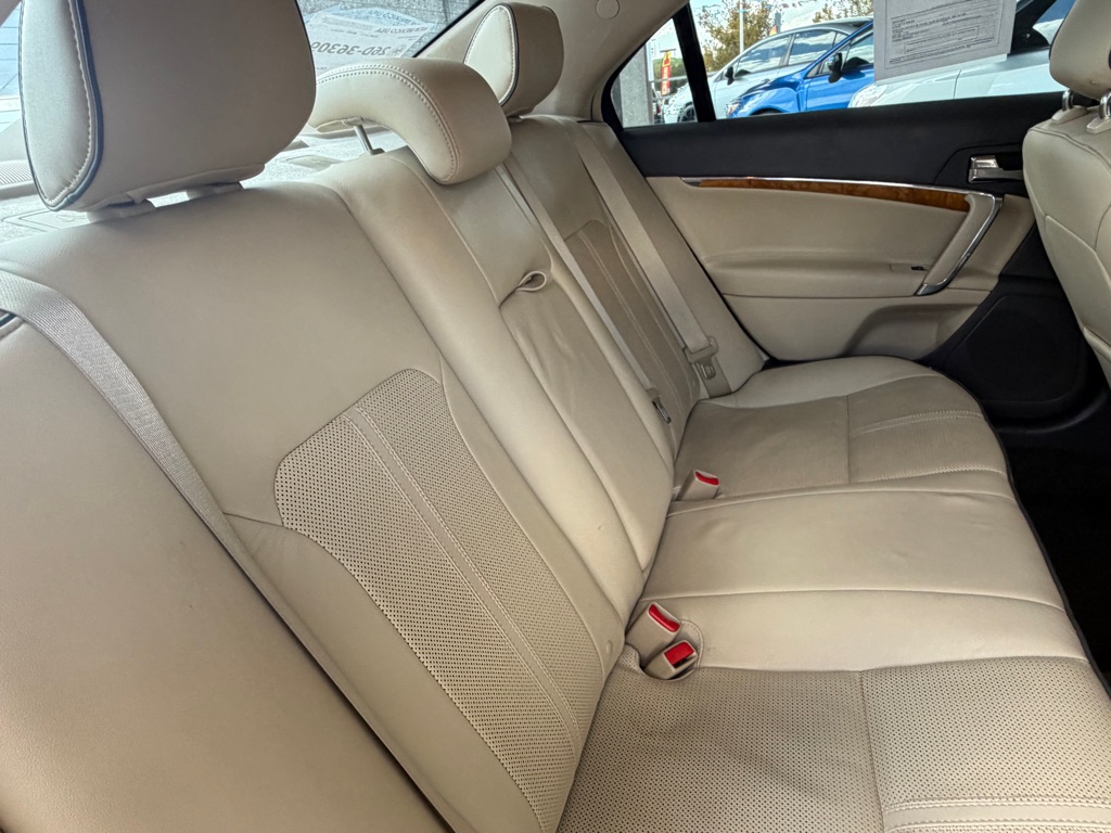 Photo 31 of this LINCOLN MKZ