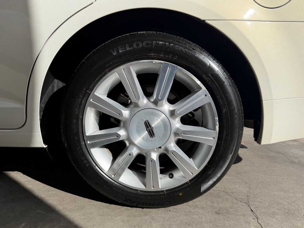 Photo 57 of this LINCOLN MKZ