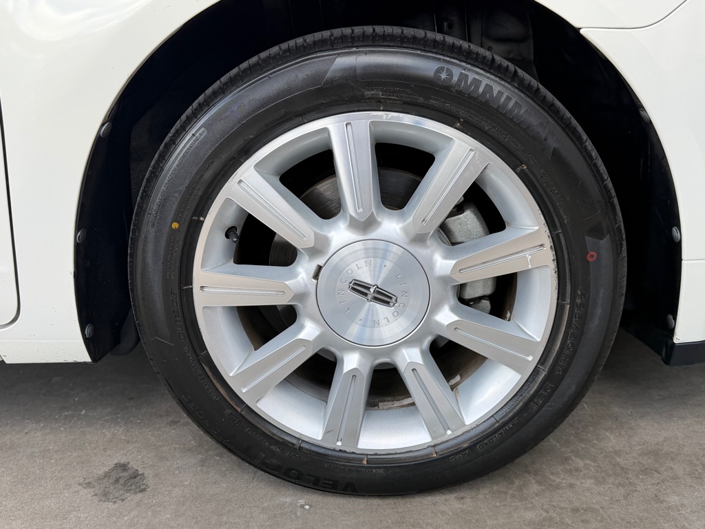 Photo 55 of this LINCOLN MKZ