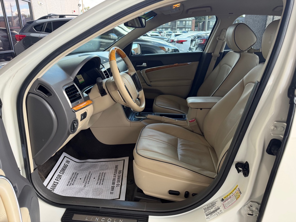 Photo 5 of this LINCOLN MKZ
