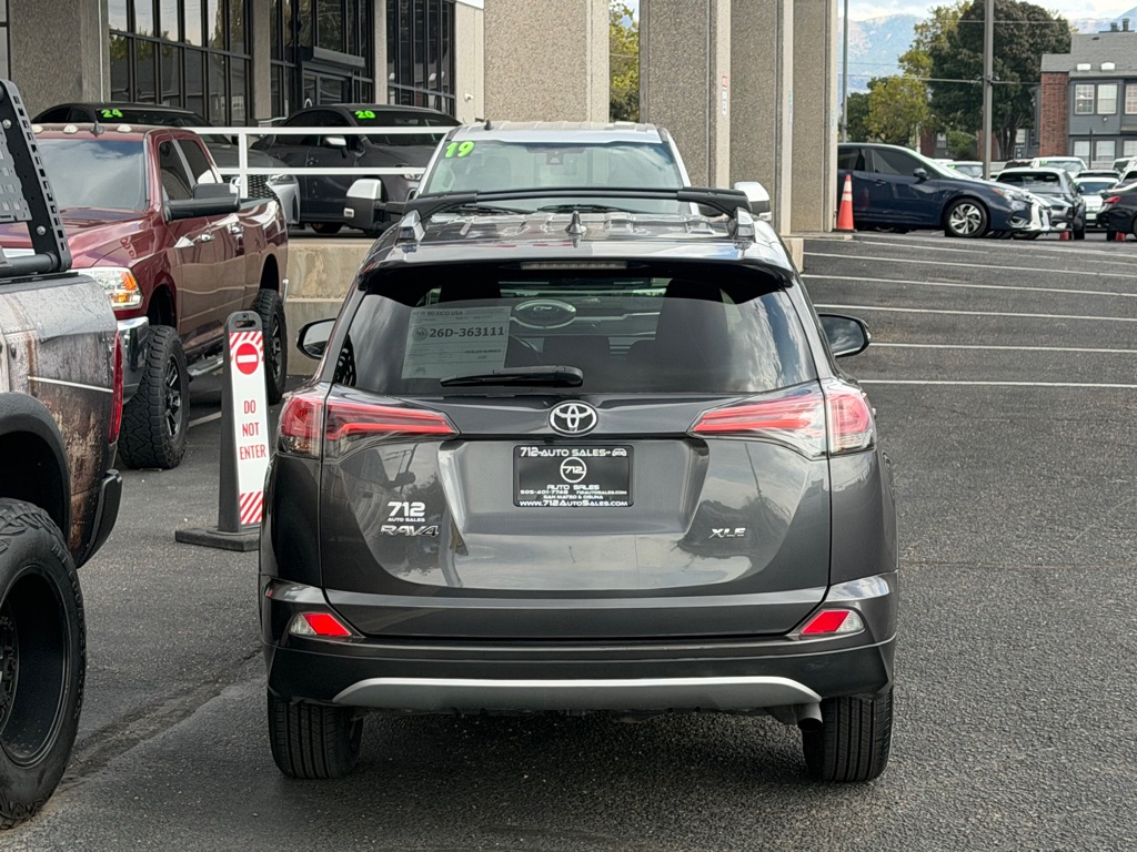 Photo 46 of this TOYOTA RAV4