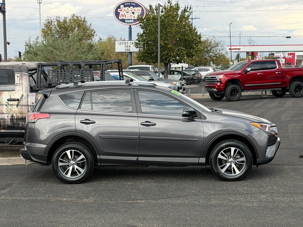 Photo 2 of this TOYOTA RAV4