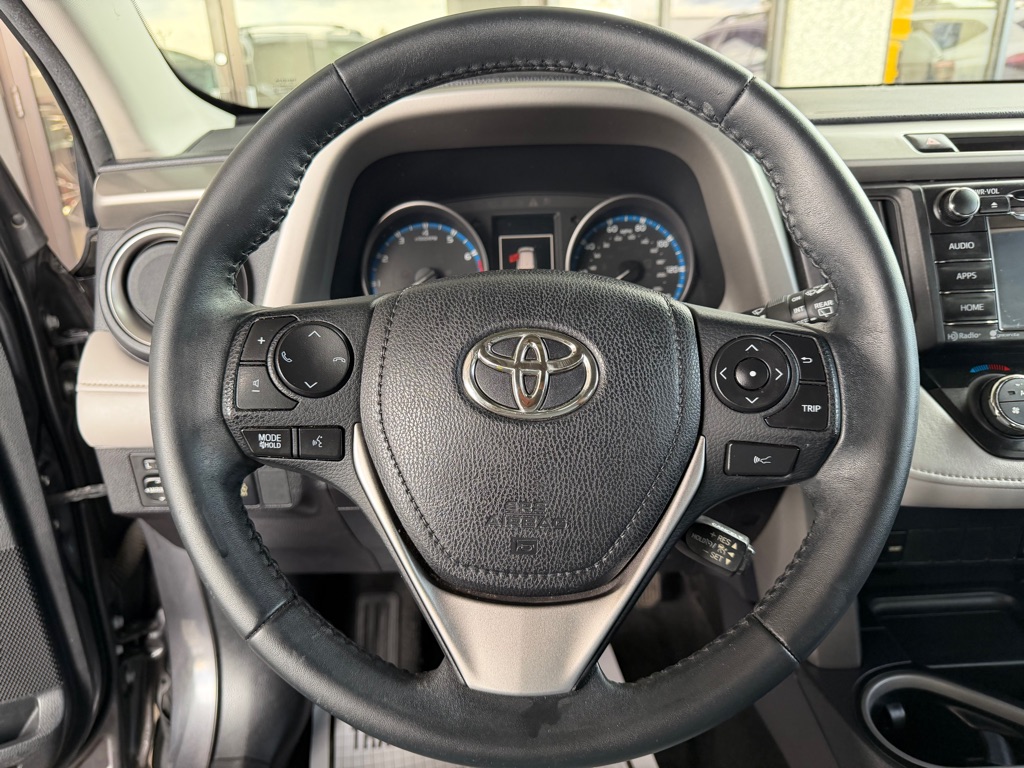 Photo 8 of this TOYOTA RAV4