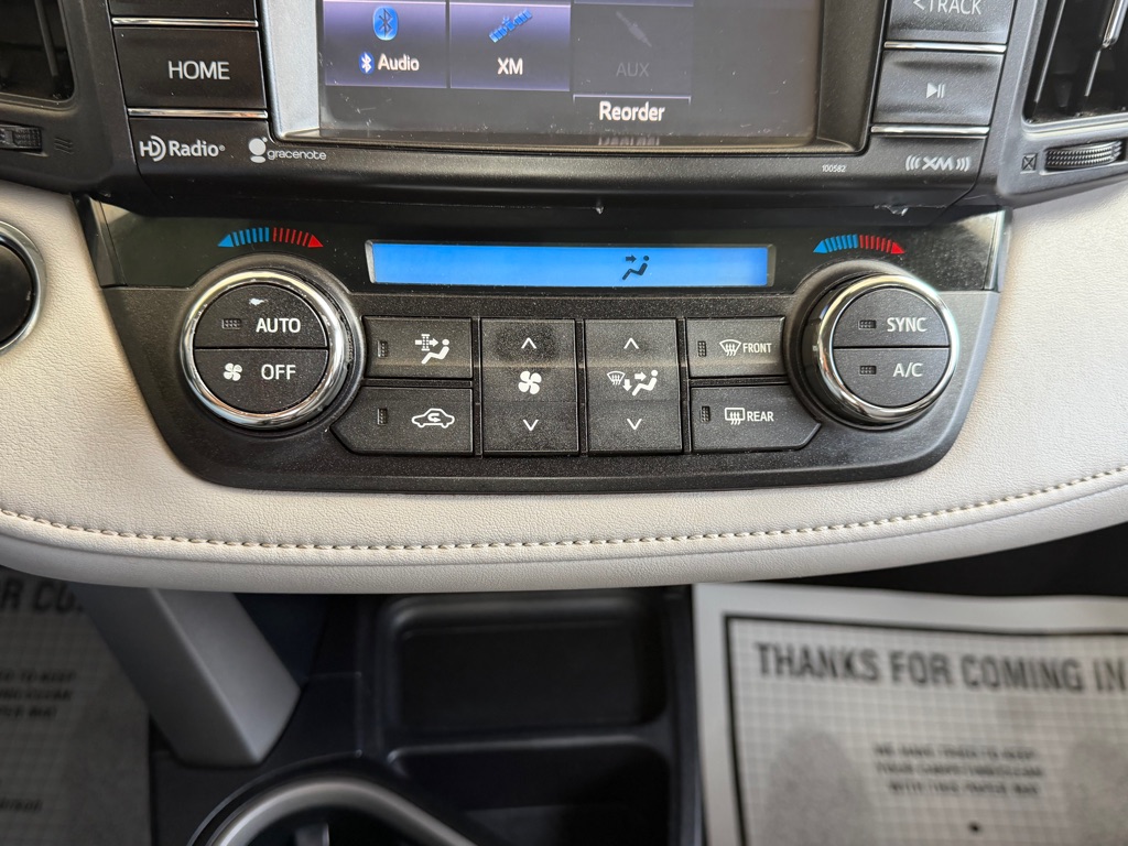 Photo 14 of this TOYOTA RAV4