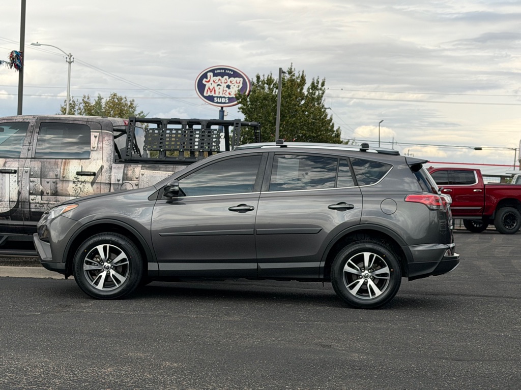 Photo 43 of this TOYOTA RAV4