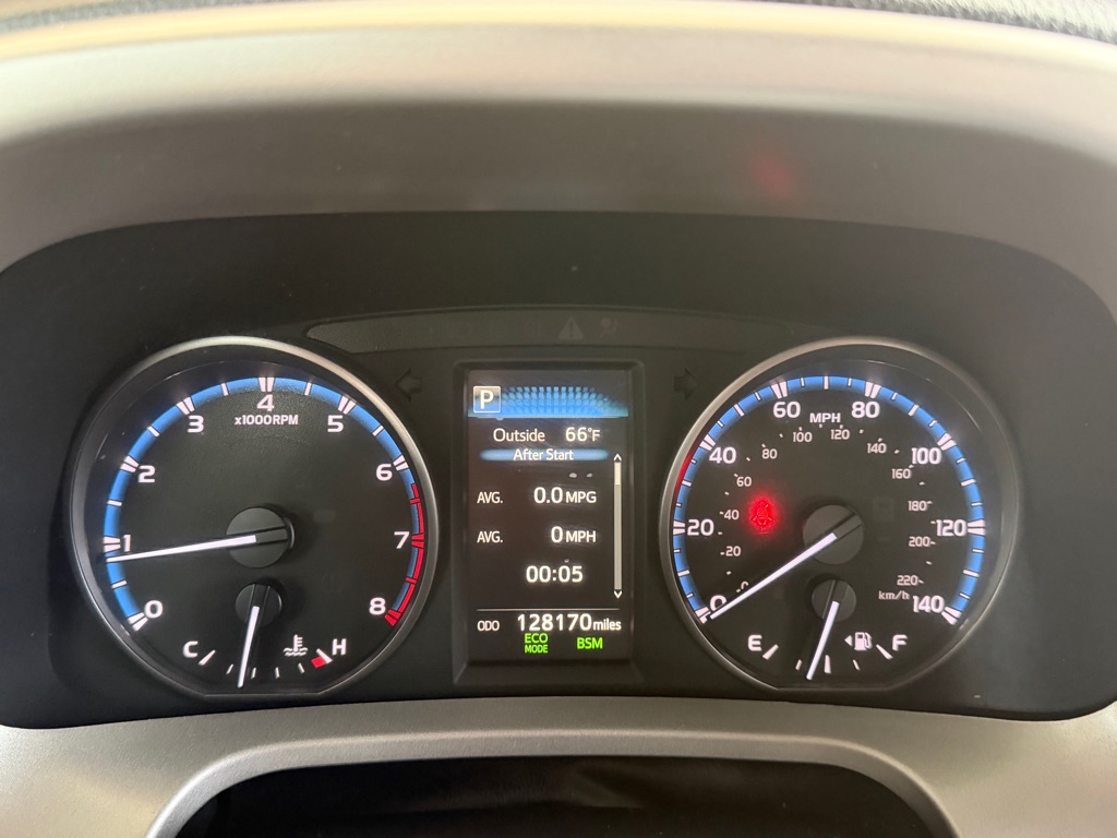 Photo 11 of this TOYOTA RAV4