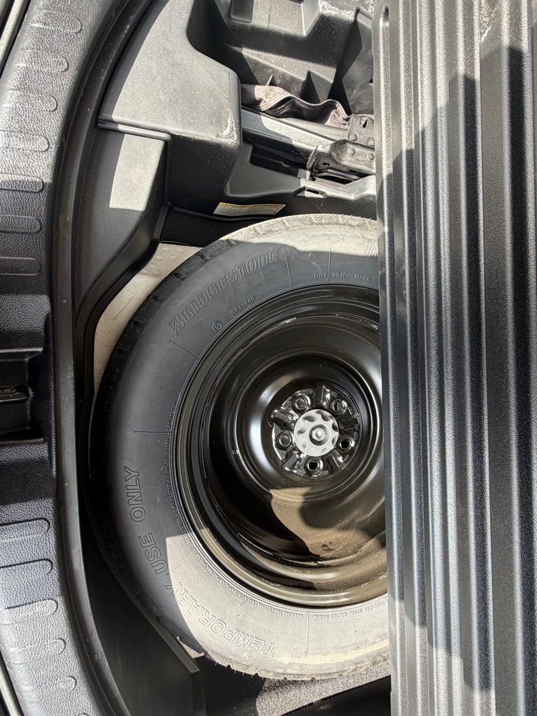 Photo 28 of this TOYOTA RAV4